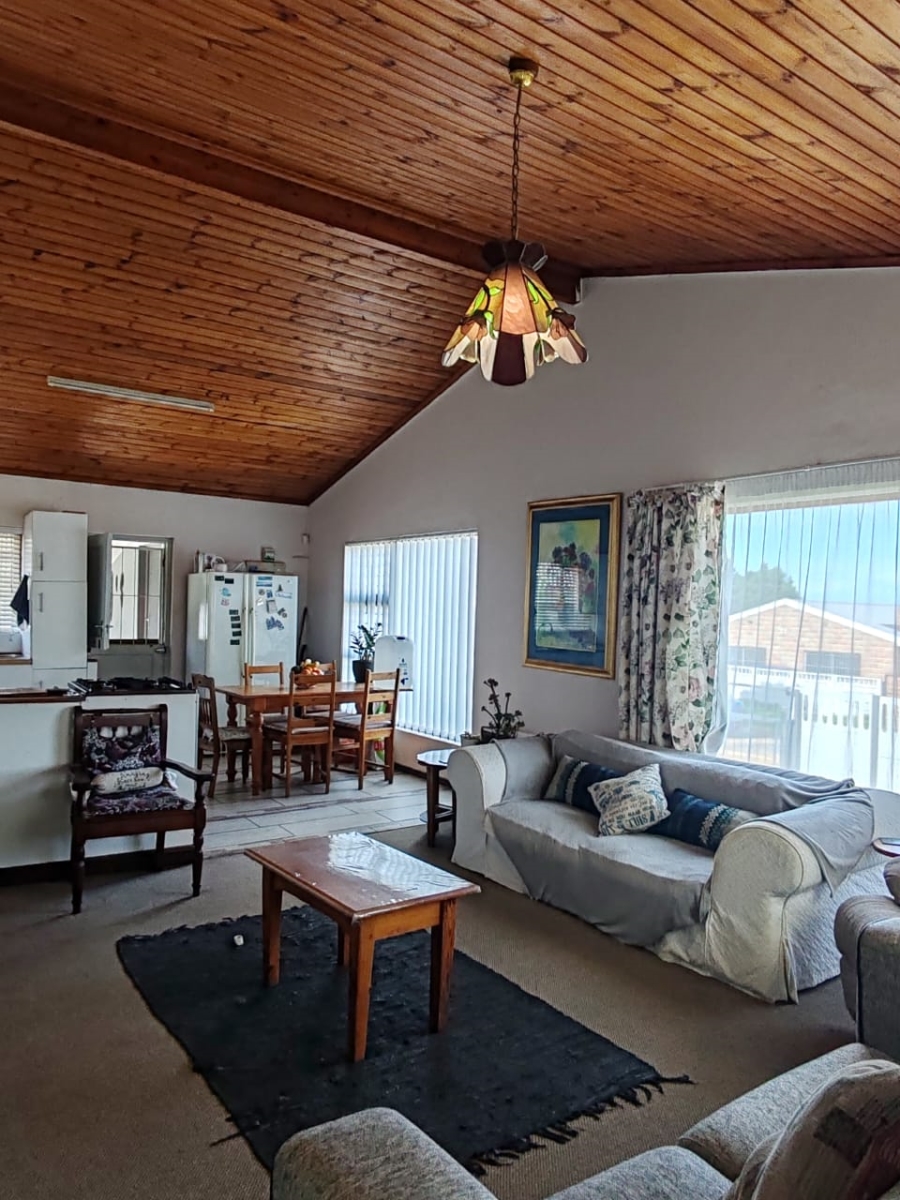 4 Bedroom Property for Sale in Palmiet Western Cape